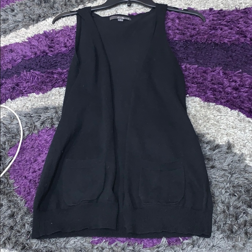 Sleeveless cardigan